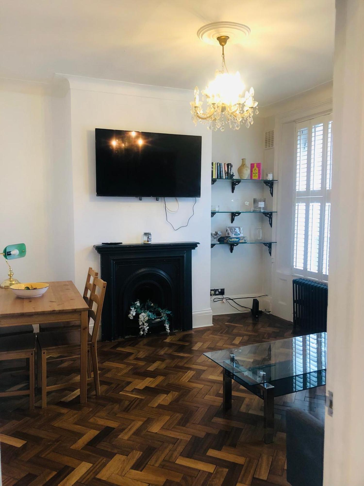 Luxury, One-bedroom Street Appartamento